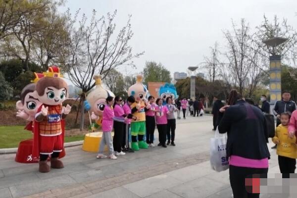 南京厚建软件 LivCMS 内容管理系统http：wwwhogesoftcom 授皇冠体育app权用户：http：wwwxichunet(图6)